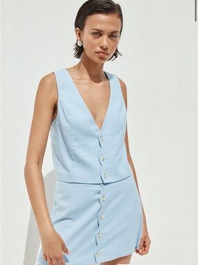 NWT Seven Wonders Two Piece Stella Set Vest Skirt Size Medium Sky Blue